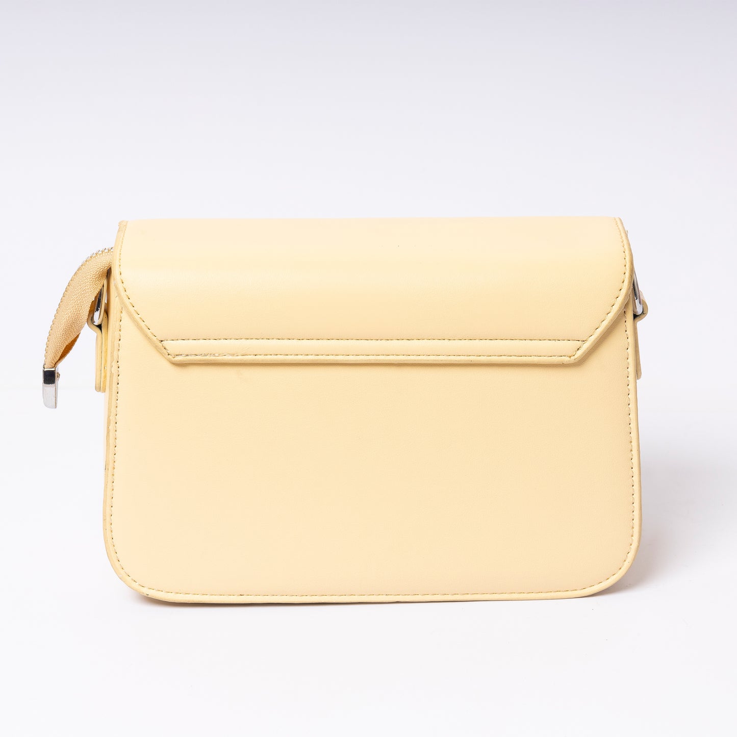 "Amélie Butter Cream interior compartment and organization"